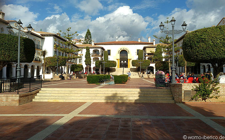 20171225 PlazaGloriaFuertes