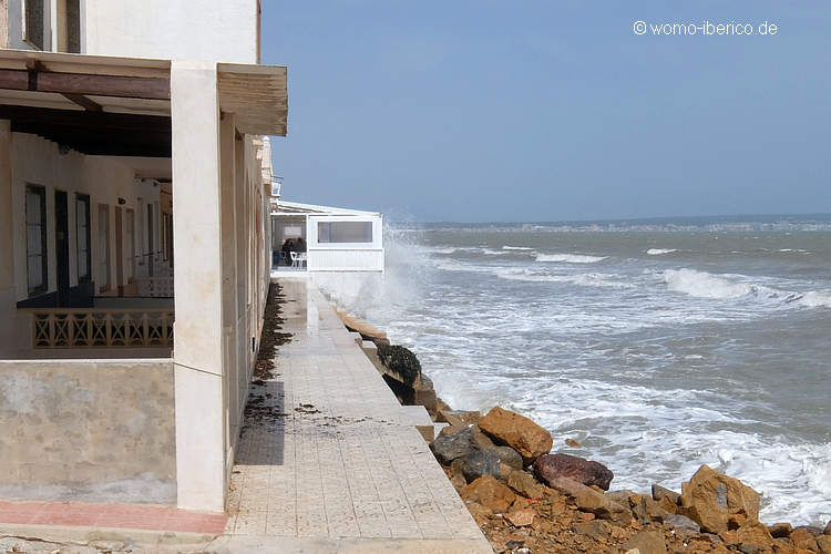 20220411 LaMarina Strandbar